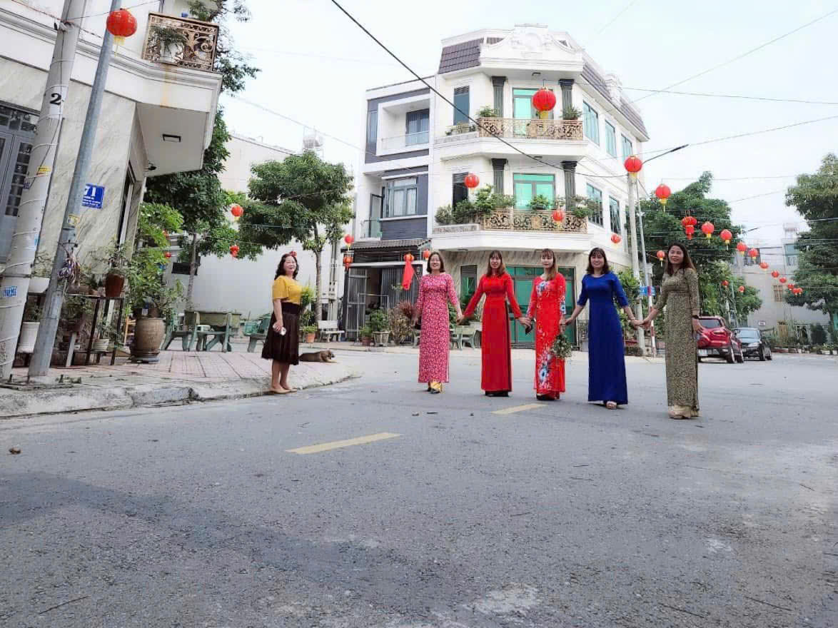 Dáng đẹp, da xinh – Phụ nữ  khu dân cư  Phú Mỹ Hiệp, DĨ AN, BÌNH DƯƠNG